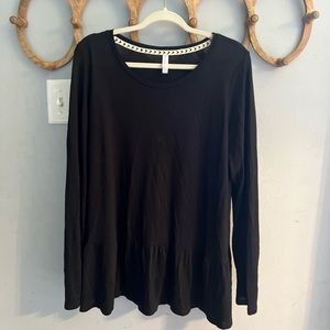 Women’s long sleeve top